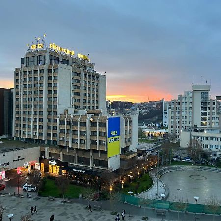 Super Central & Panoramic Nick'S Apartment Pristina Exteriör bild